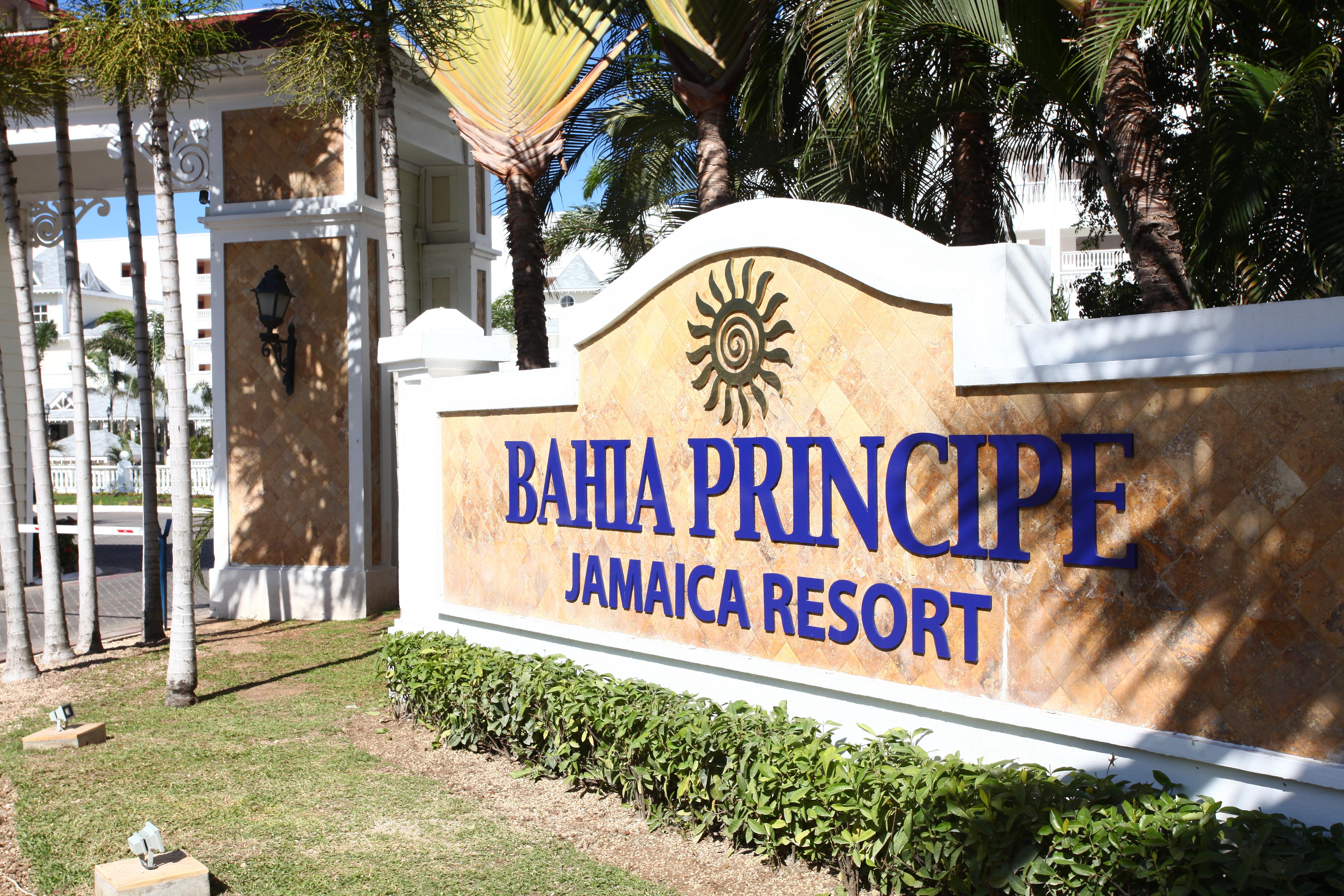 Hotel Bahia Principe Grand Jamaica (Adults Only) Runaway Bay Exterior foto Entrance to Bahia Principe Jamaica Resort