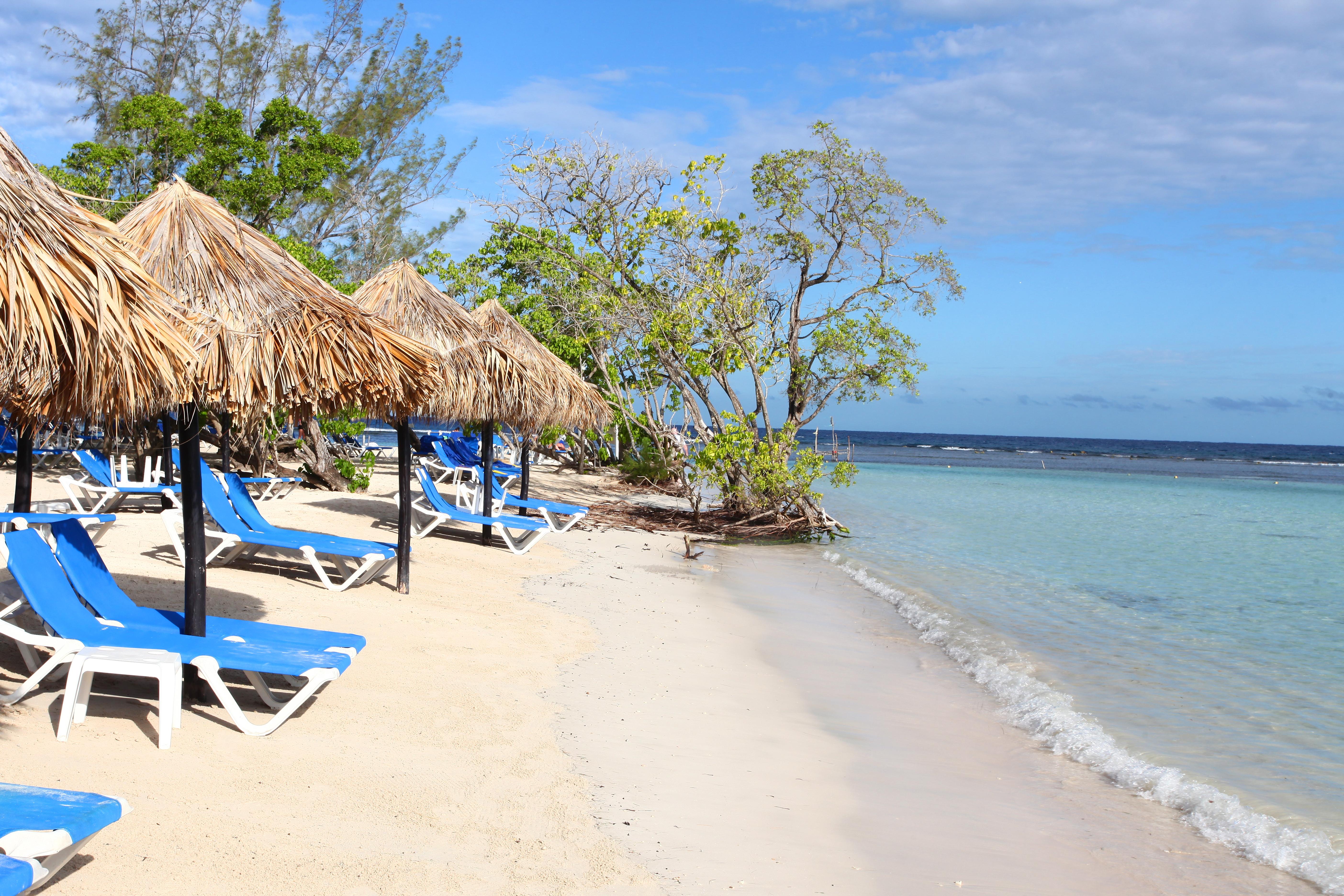 Hotel Bahia Principe Grand Jamaica (Adults Only) Runaway Bay Exterior foto Beach at Sandals South Coast