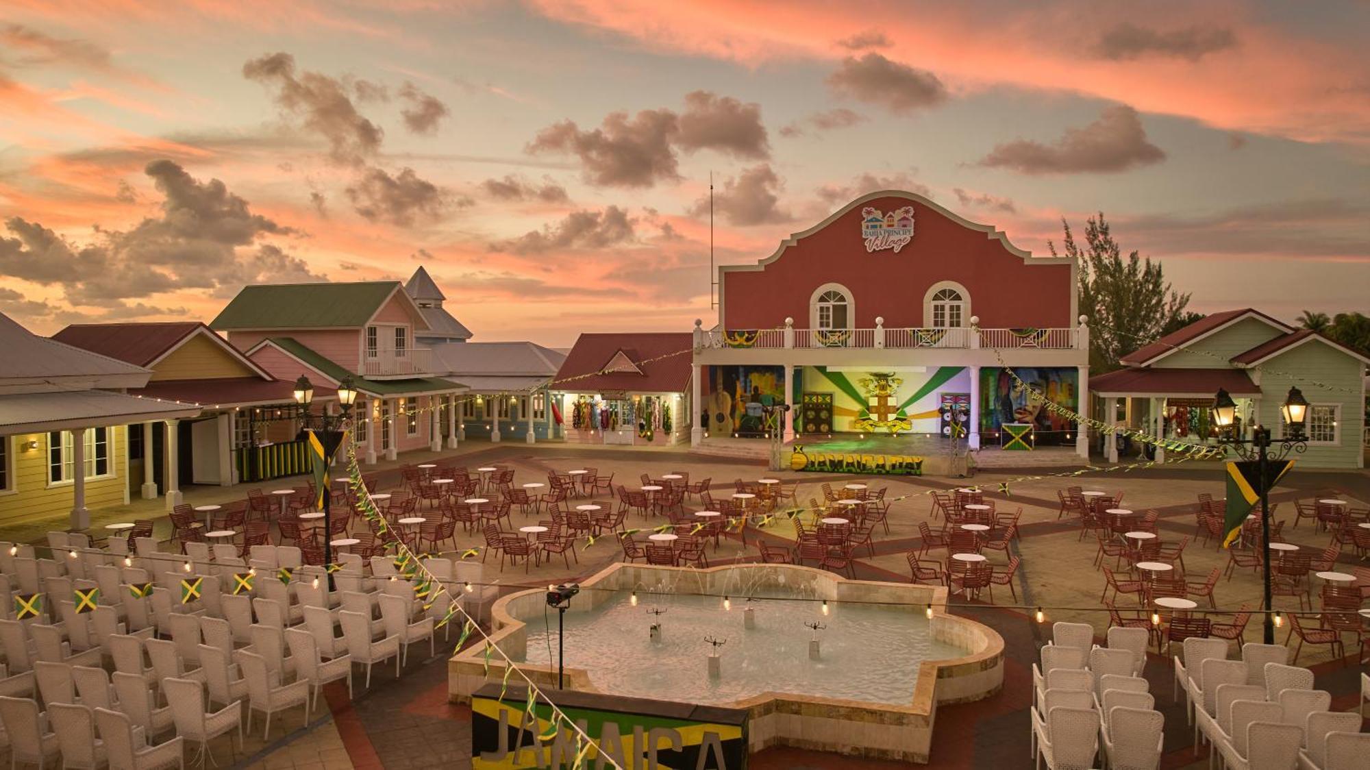 Hotel Bahia Principe Grand Jamaica (Adults Only) Runaway Bay Exterior foto The Village at Atlantis